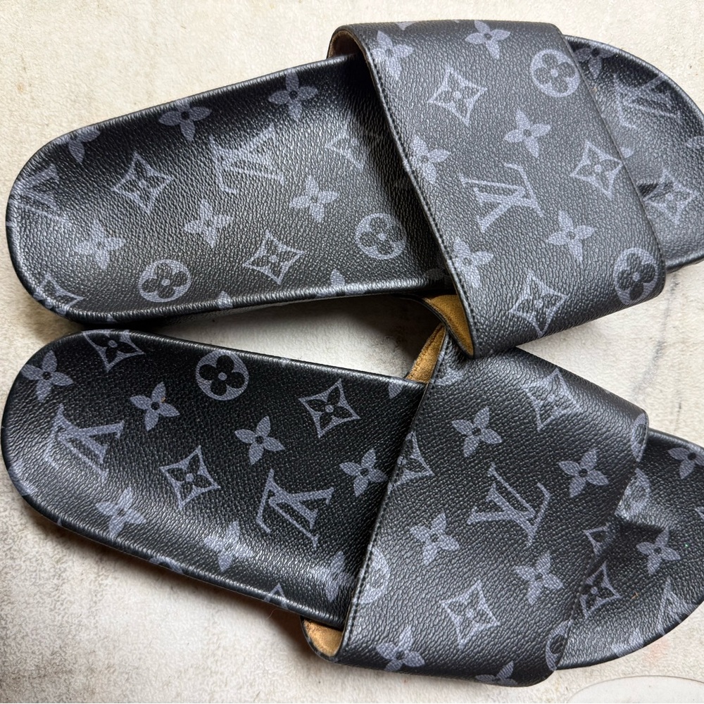 Black slides